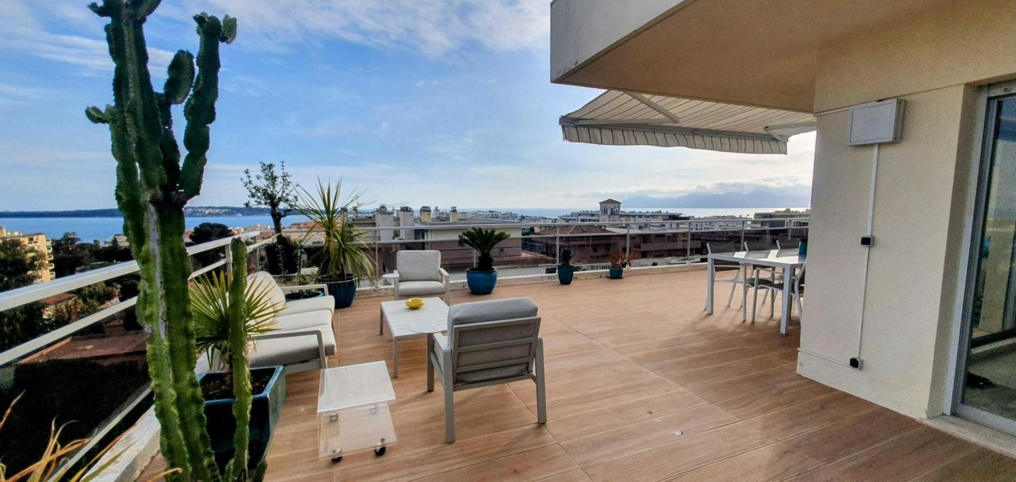 Villa Sur Le Toit - Vue Mer Exceptionnelle Кан Екстериор снимка