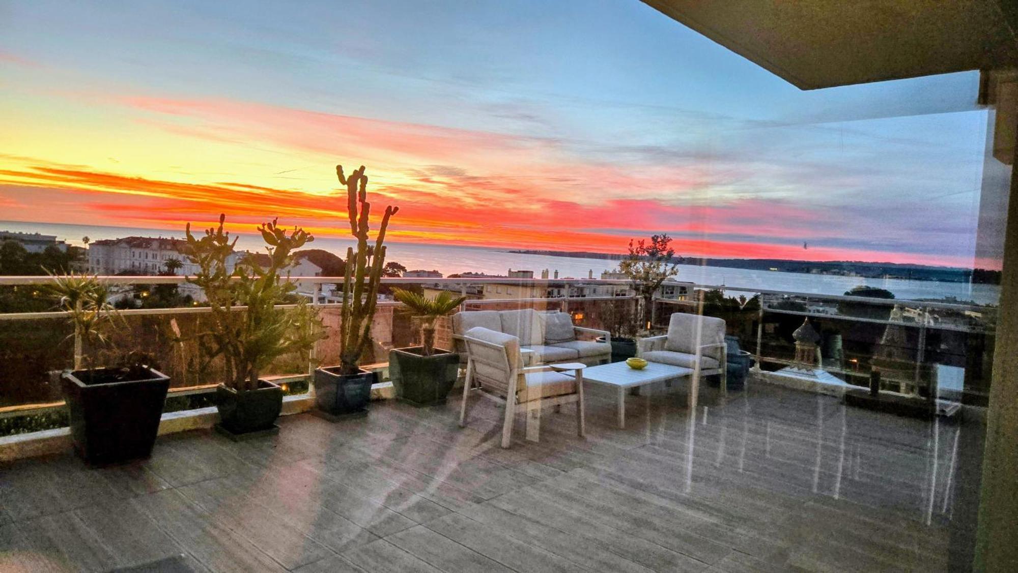 Villa Sur Le Toit - Vue Mer Exceptionnelle Кан Екстериор снимка