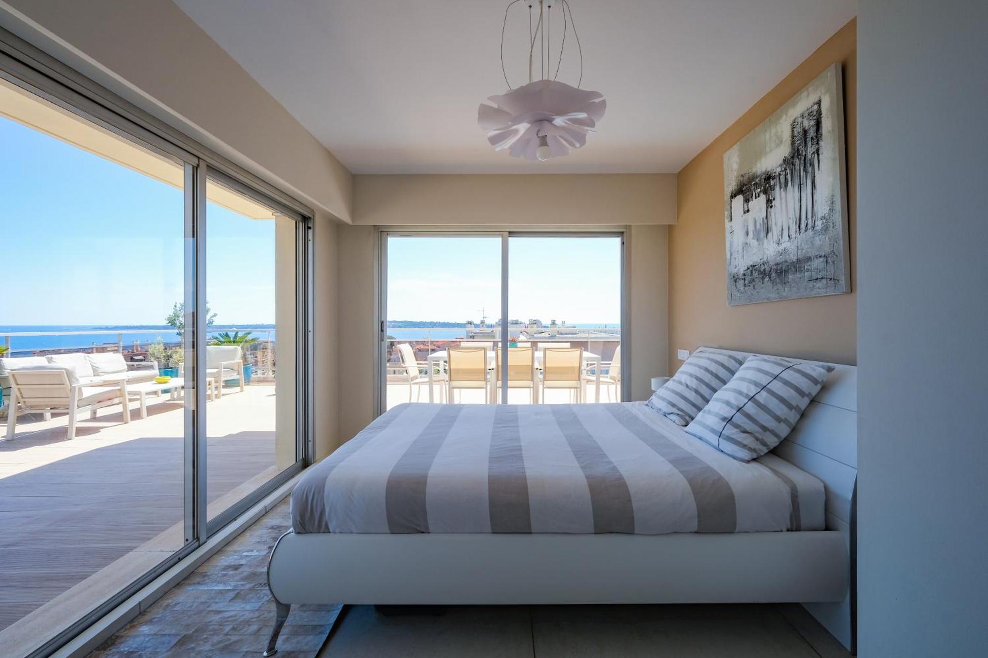 Villa Sur Le Toit - Vue Mer Exceptionnelle Кан Екстериор снимка