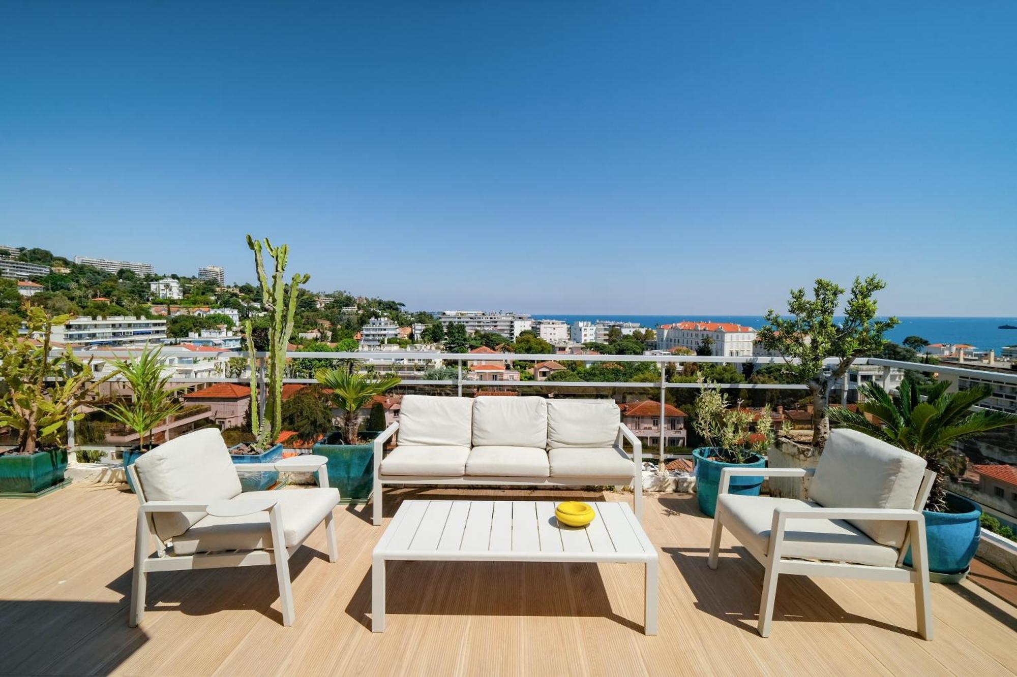 Villa Sur Le Toit - Vue Mer Exceptionnelle Кан Екстериор снимка